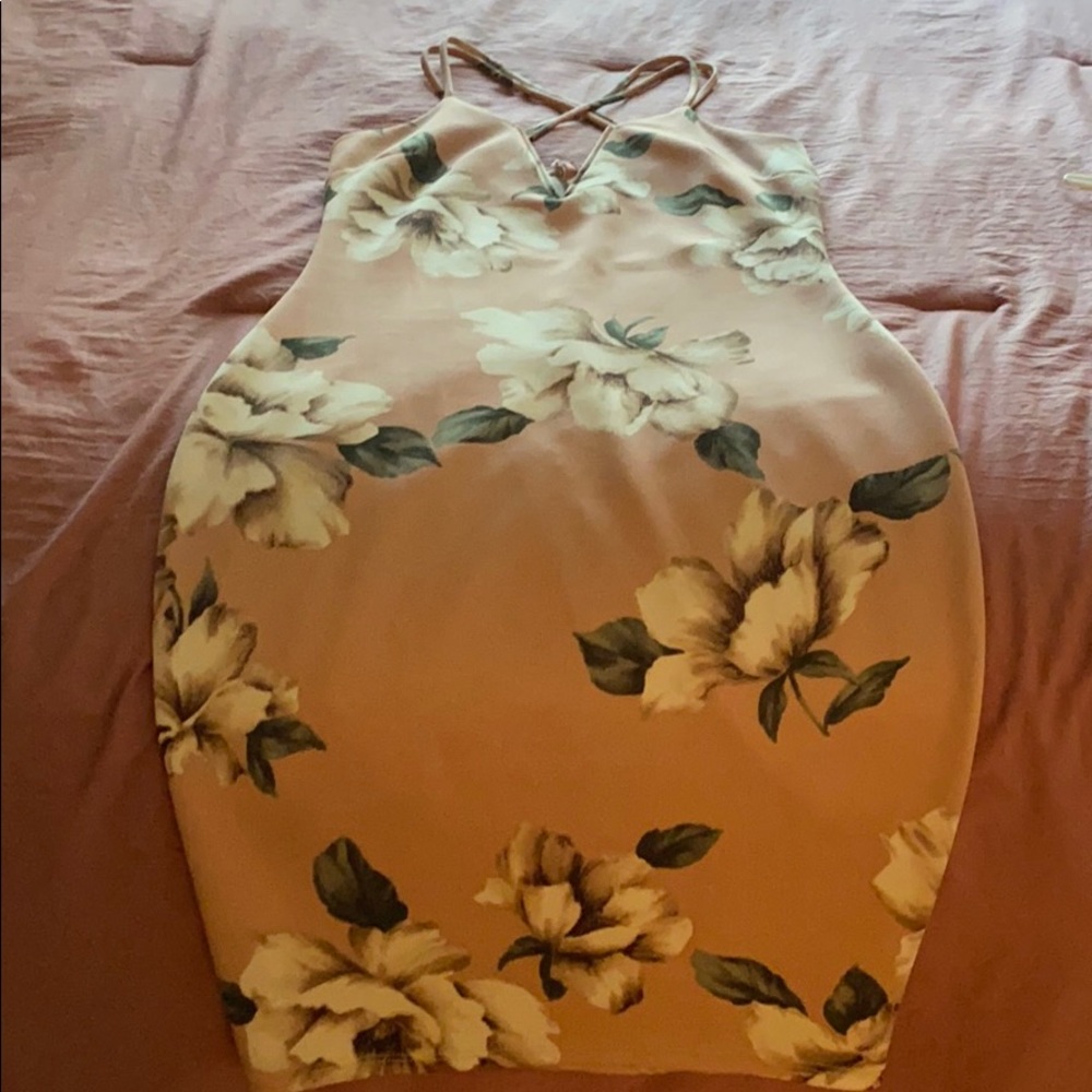 Light pink/cream flower dress